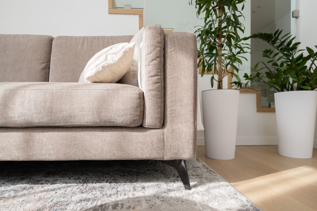 Interior Design di una camera da letto dai toni verde bosco